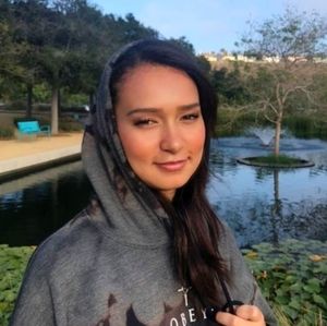 Meet your Posher, Amethyst